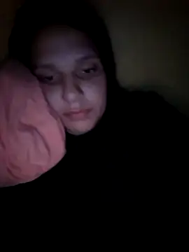 Snapshot of Laurencraft chatting on 12.22.25 Laurencraft online show from 12.22.25