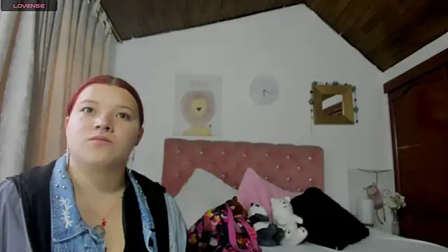 Snapshot of CelessteRedds chatting on 03.08.25 CelessteRedds online show from 03.08.25