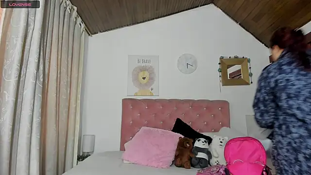 Snapshot of CelessteRedds chatting on 03.12.25 CelessteRedds online show from 03.12.25