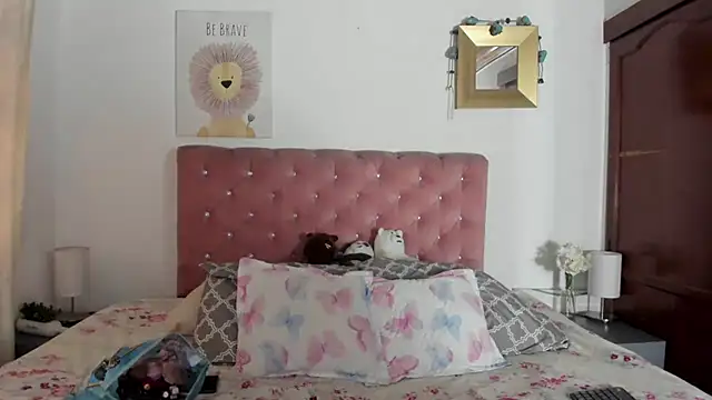 Snapshot of CelessteRedds chatting on 09.15.25 CelessteRedds online show from 09.15.25