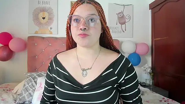 Snapshot of CelessteRedds chatting on 09.23.25 CelessteRedds online show from 09.23.25