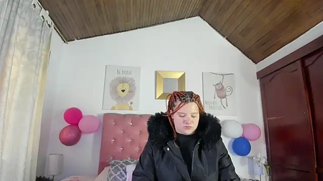 Snapshot of CelessteRedds chatting on 09.24.25 CelessteRedds online show from 09.24.25