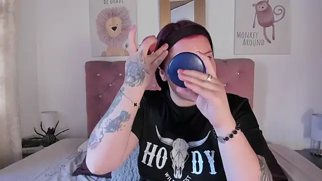 Snapshot of CelessteRedds chatting on 11.11.25 CelessteRedds online show from 11.11.25