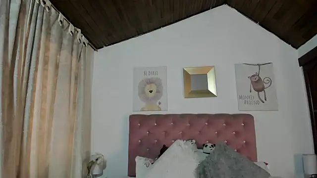 Snapshot of CelessteRedds chatting on 12.19.25 CelessteRedds online show from 12.19.25