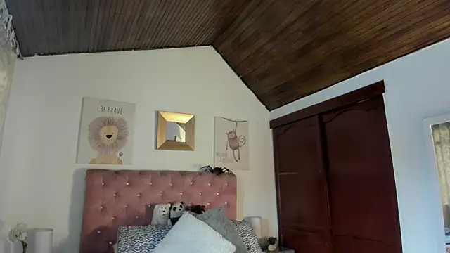 Snapshot of CelessteRedds chatting on 02.17.26 CelessteRedds online show from 02.17.26