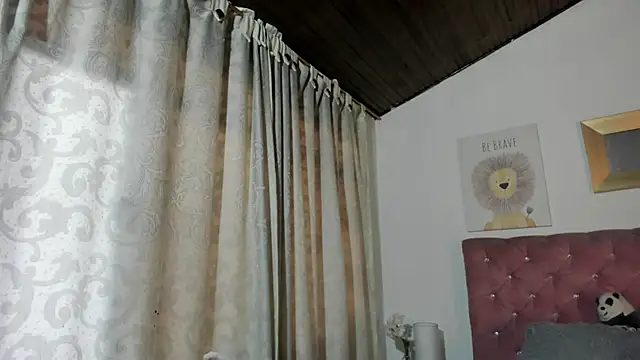 Snapshot of CelessteRedds chatting on 02.20.26 CelessteRedds online show from 02.20.26