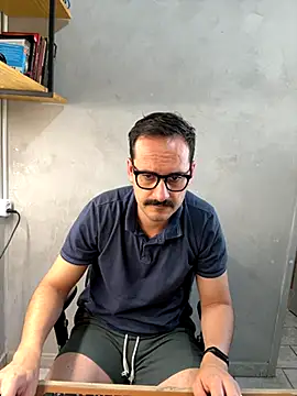 Snapshot of Superdad chatting on 10.06.25 Superdad online show from 10.06.25