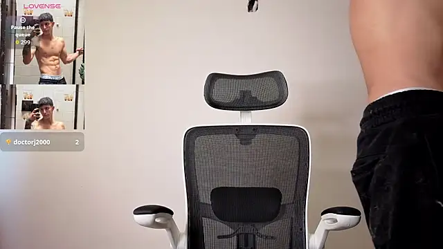 Cristopher23  online show from 10.10.25