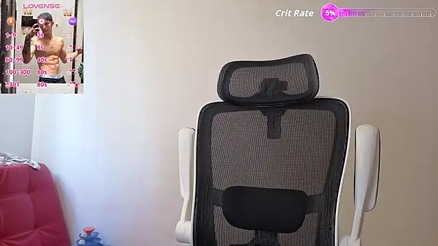 Snapshot of Cristopher23_ chatting on 04.17.26 Cristopher23 online show from 04.17.26