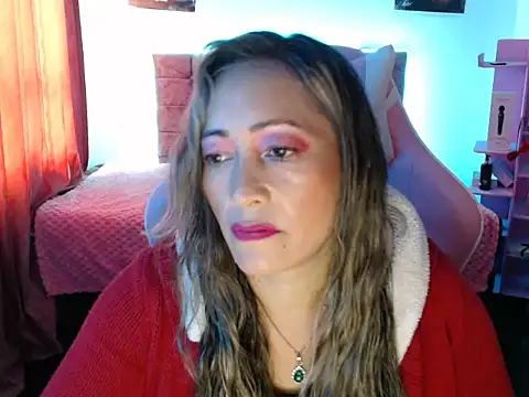 Snapshot of Melanyy_100 chatting on 02.12.25 Melanyy 100 online show from 02.12.25