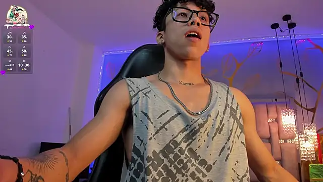 AkazaBoy  online show from 12.31.24