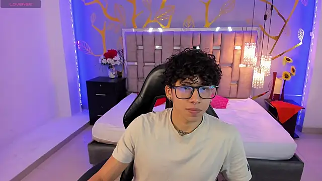 AkazaBoy  online show from 03.19.25