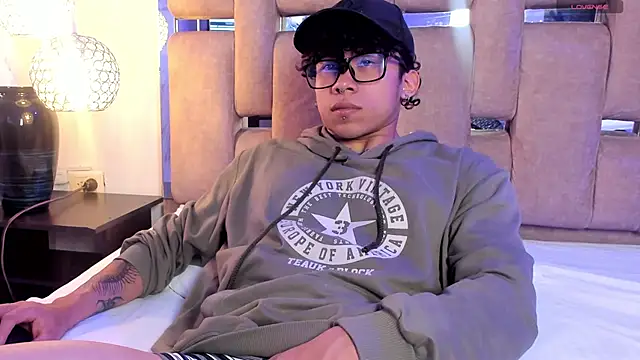 Snapshot of AkazaBoy_ chatting on 02.23.26 AkazaBoy online show from 02.23.26