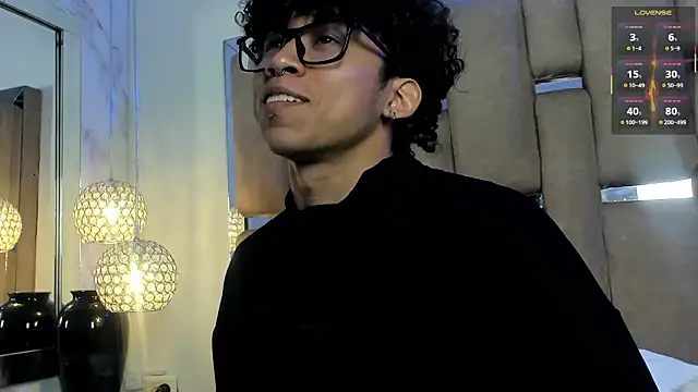 Snapshot of AkazaBoy_ chatting on 02.24.26 AkazaBoy online show from 02.24.26