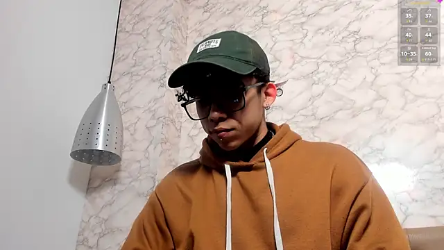 AkazaBoy  online show from 04.11.26