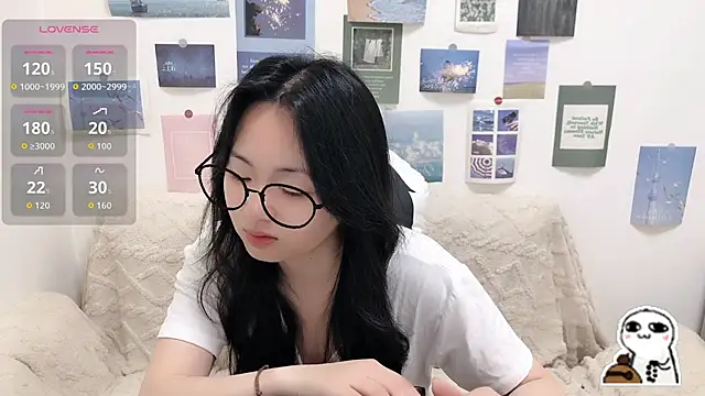 Snapshot of LiLiYbaby chatting on 02.11.26 LiLiYbaby online show from 02.11.26