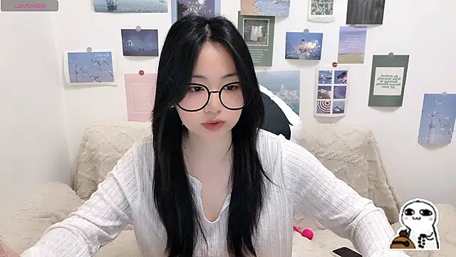 Snapshot of LiLiYbaby chatting on 02.28.26 LiLiYbaby online show from 02.28.26