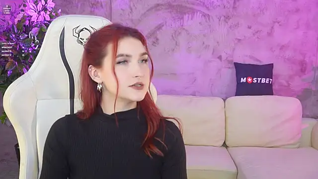 Magnetic Mia  online show from 01.09.25