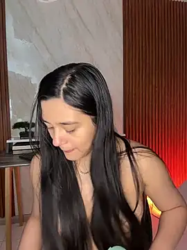 Snapshot of floriamANDjazmin chatting on 05.04.26 floriamANDjazmin online show from 05.04.26