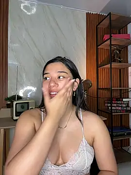Snapshot of floriamANDjazmin chatting on 06.24.26 floriamANDjazmin online show from 06.24.26