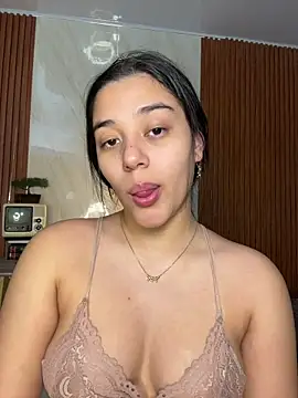 Snapshot of floriamANDjazmin chatting on 07.18.26 floriamANDjazmin online show from 07.18.26