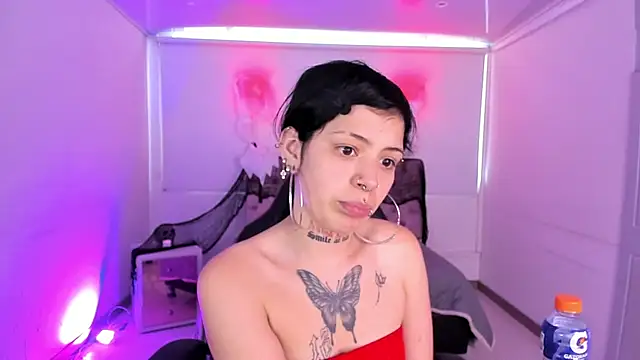 AuroraDiaz online show from 10.25.25