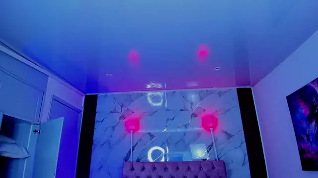 AuroraDiaz online show from 02.03.26