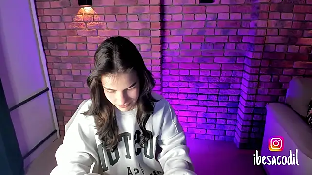 adriana allien online show from 01.17.25