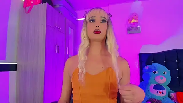 Hellen moons   online show from 01.12.26