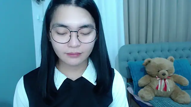 Snapshot of zhaviahale21 chatting on 10.15.25 zhaviahale21 online show from 10.15.25