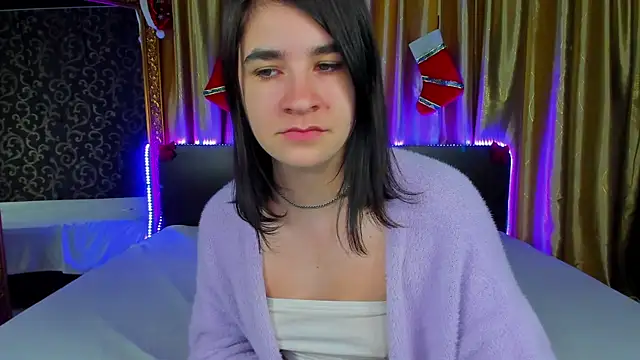  Polly Love  online show from 12.18.25