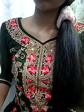 Snapshot of Aradhna_cute chatting on 02.13.25 Aradhna cute online show from 02.13.25