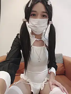 Snapshot of Youki_Eye chatting on 06.11.26 Youki Eye online show from 06.11.26
