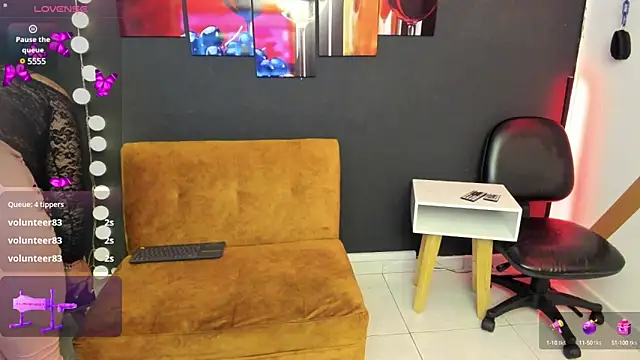 Snapshot of emma_sexxy chatting on 03.07.25 emma sexxy online show from 03.07.25