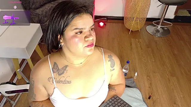 Snapshot of emma_sexxy chatting on 04.20.26 emma sexxy online show from 04.20.26
