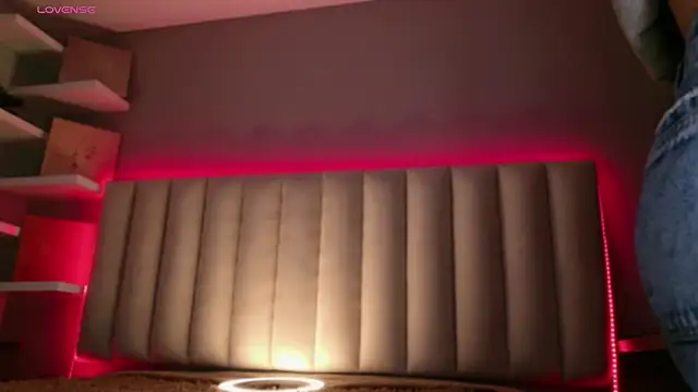 Snapshot of Megan_mooree_ chatting on 06.19.26 Megan mooree online show from 06.19.26