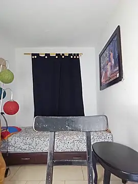 Snapshot of Antonella2_m chatting on 02.17.25 Antonella2 m online show from 02.17.25