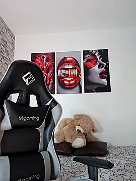 Snapshot of Antonella2_m chatting on 09.11.25 Antonella2 m online show from 09.11.25