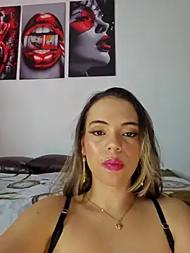 Snapshot of Antonella2_m chatting on 10.04.25 Antonella2 m online show from 10.04.25