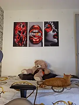 Snapshot of Antonella2_m chatting on 11.25.25 Antonella2 m online show from 11.25.25