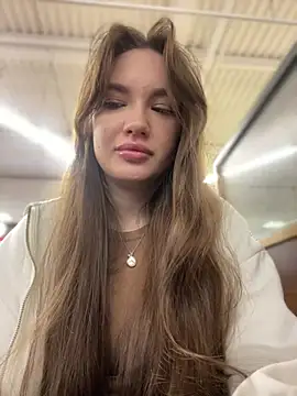 Snapshot of Holly_Molii chatting on 12.07.24 Holly Molii online show from 12.07.24