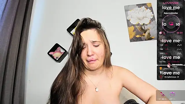 Snapshot of Holly_Molii chatting on 03.05.25 Holly Molii online show from 03.05.25