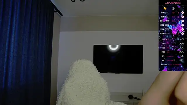 Snapshot of Holly_Molii chatting on 12.22.25 Holly Molii online show from 12.22.25