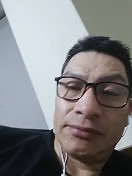 Snapshot of gioarcangel chatting on 05.15.26 gioarcangel online show from 05.15.26