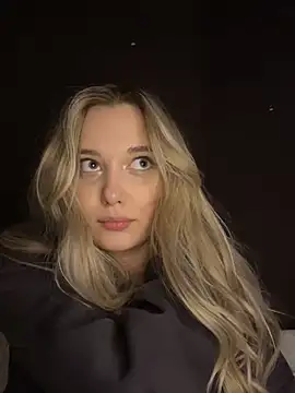 Snapshot of Alisa_Rise chatting on 02.13.25 Alisa Rise online show from 02.13.25