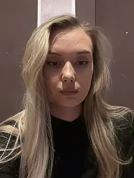 Snapshot of Alisa_Rise chatting on 02.26.25 Alisa Rise online show from 02.26.25