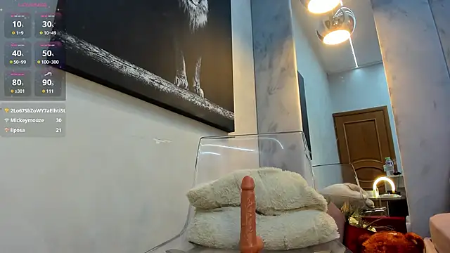 Snapshot of Mia__Milan chatting on 01.04.25 Mia Milan online show from 01.04.25