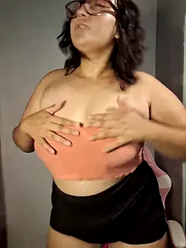 alexxaa96 online show from 02.20.25