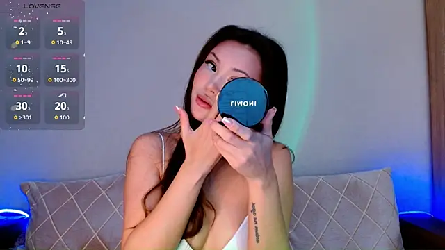 Min Jee  online show from 09.16.25