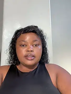 Snapshot of Curveysinaa chatting on 02.05.26 Curveysinaa online show from 02.05.26